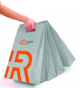 Фирменный пакет для компании R на основе победившего лого